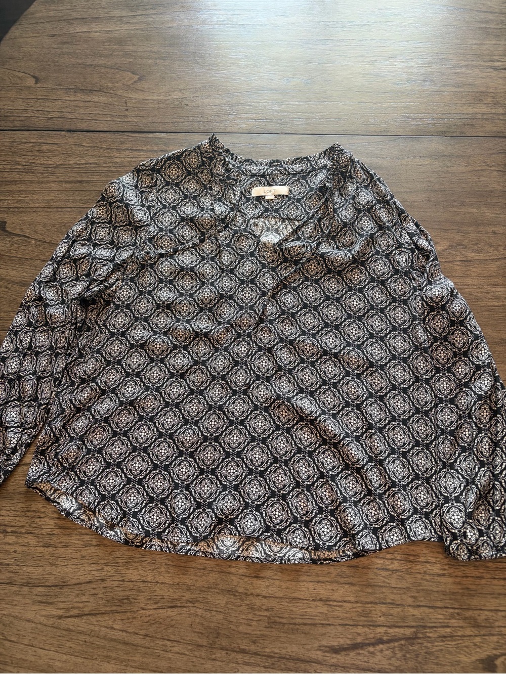 LOFT Black & White Geometric Long-Sleeve Blouse